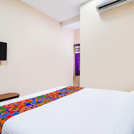 Fabexpress Uv Residency - 700M From Coimbatore International Airport Irugur Екстер'єр фото