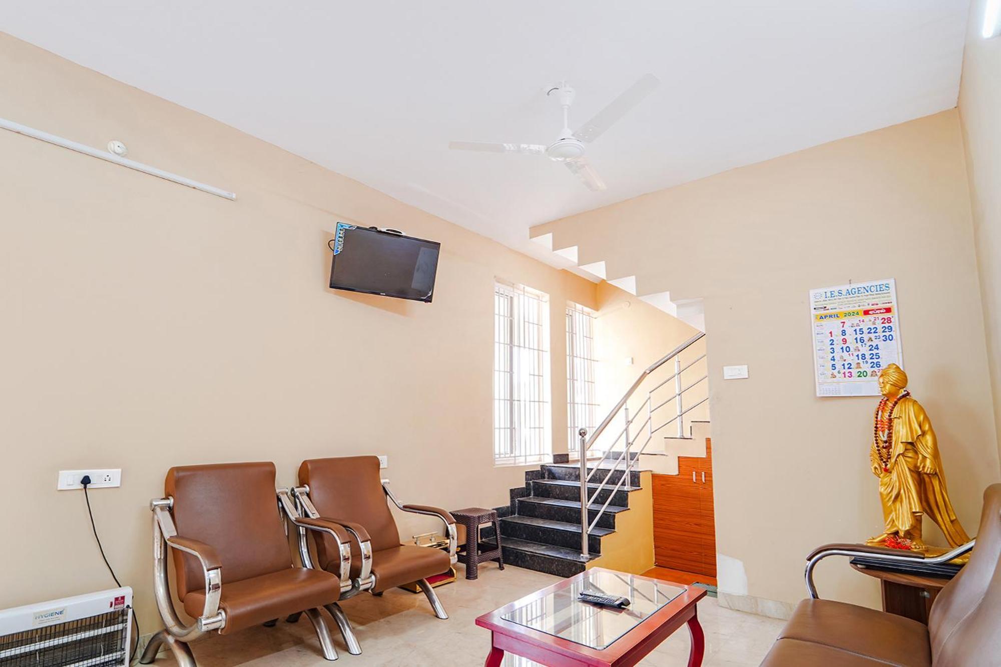 Fabexpress Uv Residency - 700M From Coimbatore International Airport Irugur Екстер'єр фото
