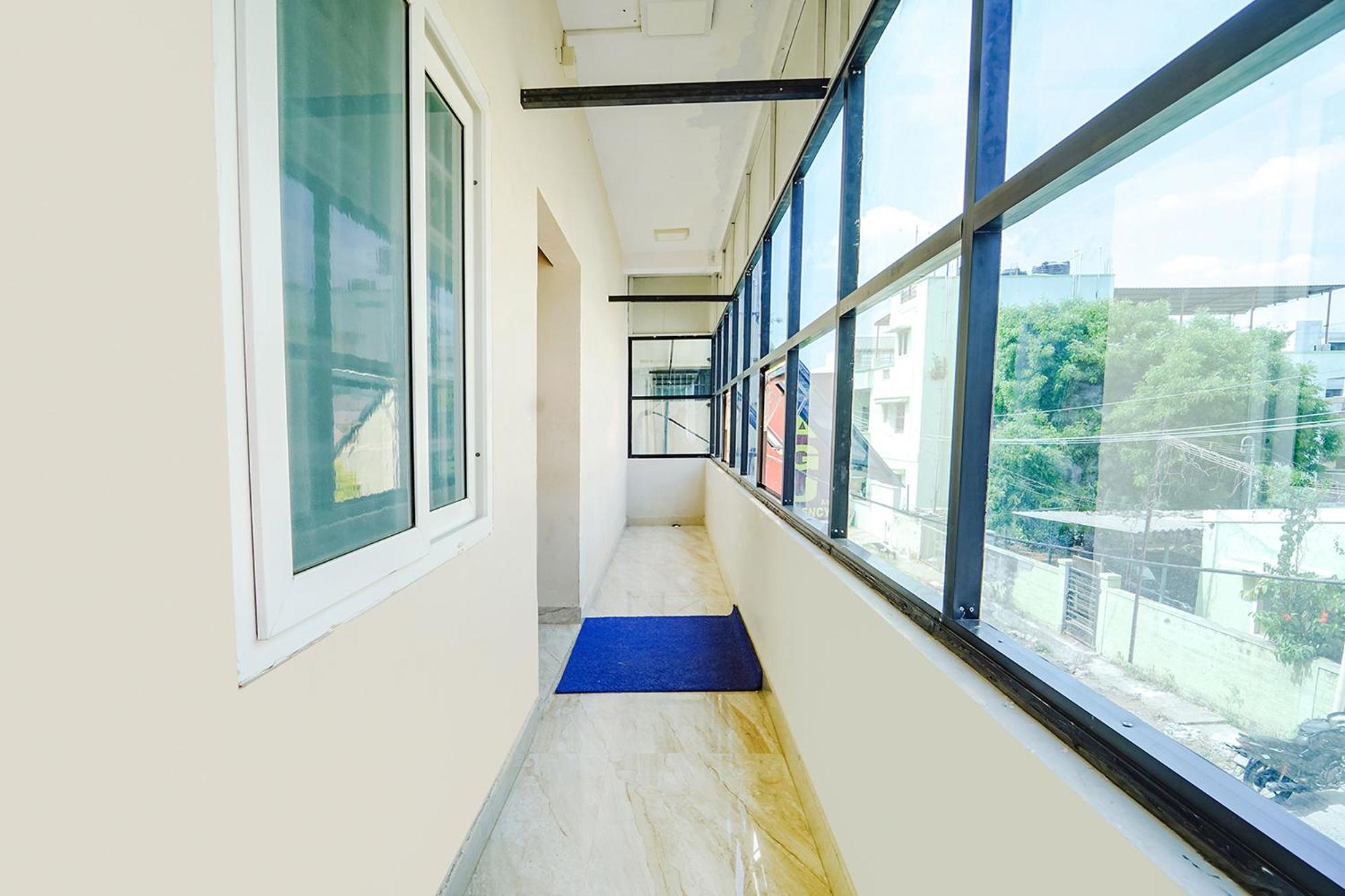 Fabexpress Uv Residency - 700M From Coimbatore International Airport Irugur Екстер'єр фото